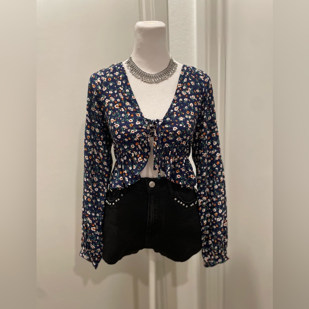 Full Tilt Navy Blue Multicolored Floral Long-Sleeve Cropped Top Blouse - S